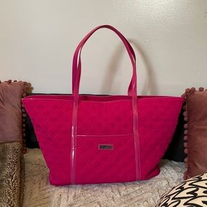 Vera Bradley HOT PINK Weekender & Makeup Bag Set - SUCH A CUTE SET!! 💖